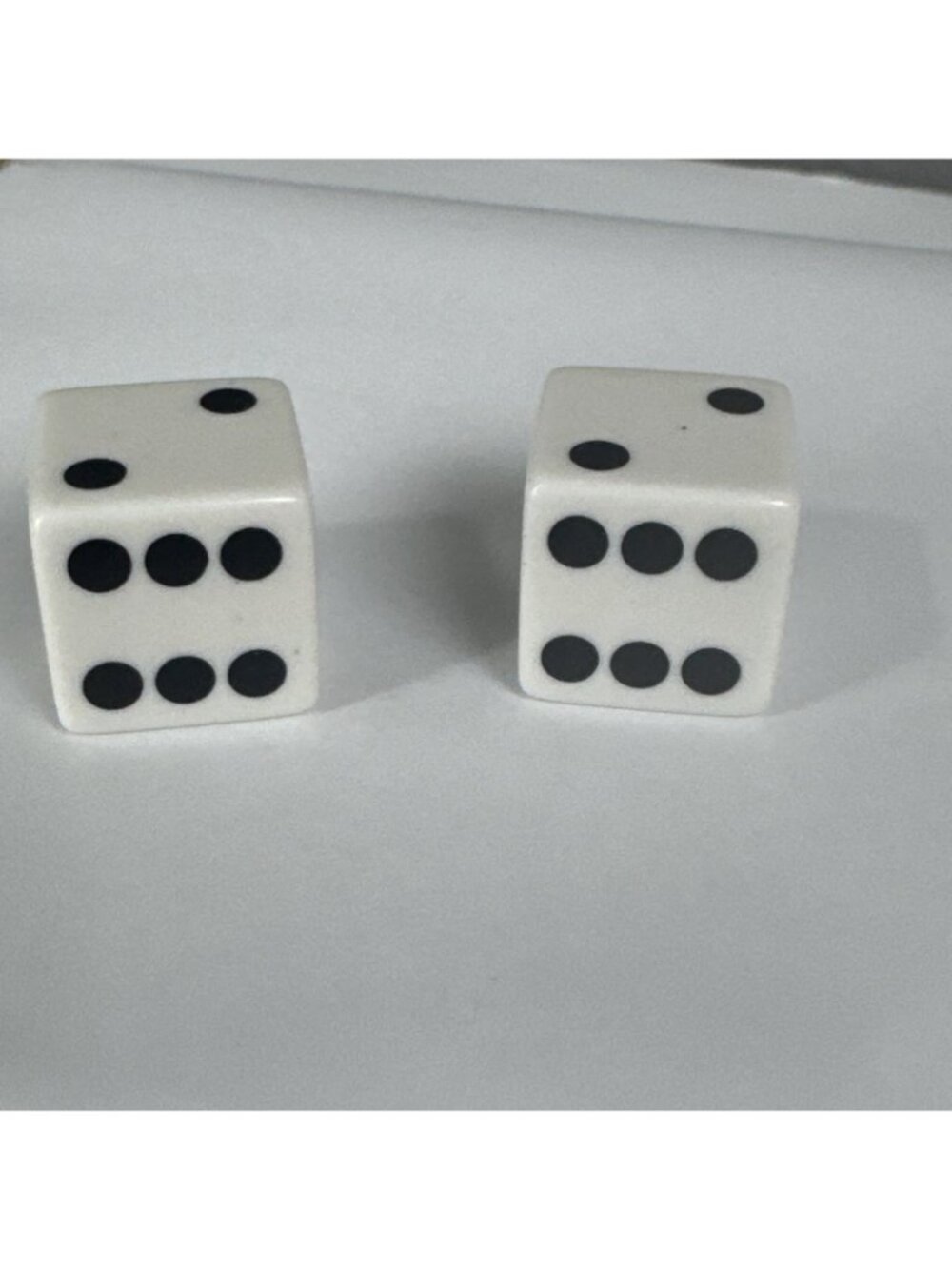 Vtg Aladdin Hotel Casino Set of 2 White Dice 80s 90s- mancave bar gamble - Picture 5 of 6